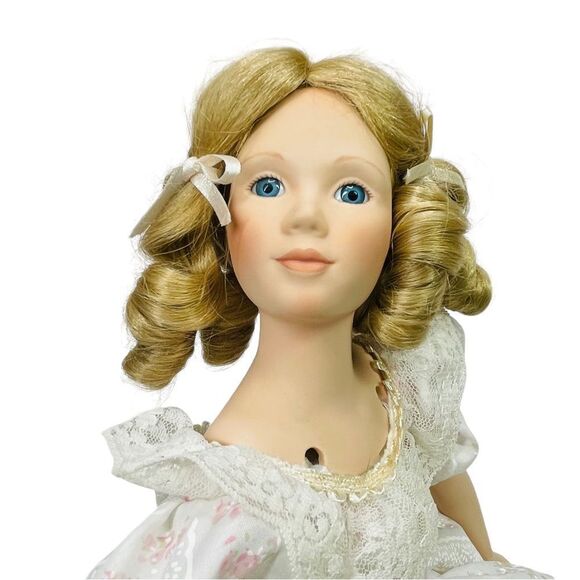 Gorham Victoria's Jubilee Mrs. M & Daughter Porcelain Doll Duo - Picture 8 of 10